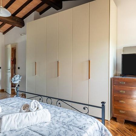 Casa Vecchia Rooms And Parking Gambassi Terme Exteriér fotografie