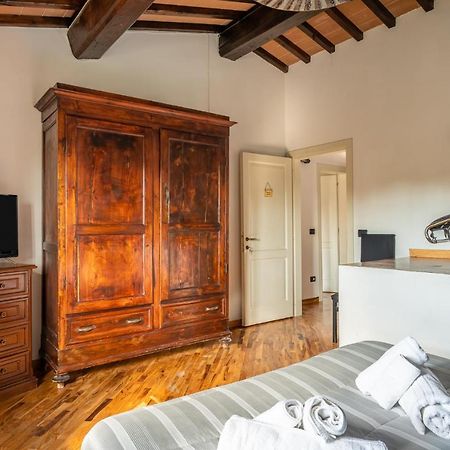 Casa Vecchia Rooms And Parking Gambassi Terme Exteriér fotografie