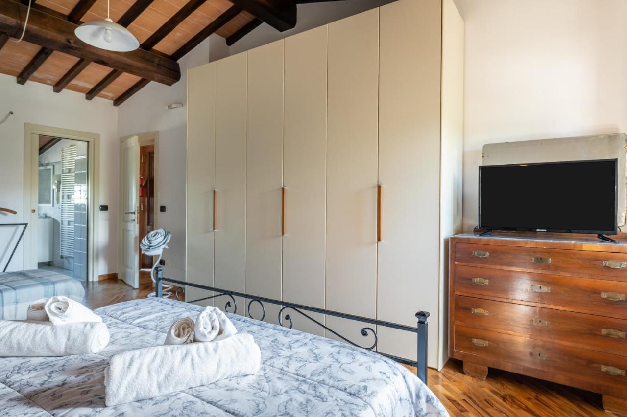 Casa Vecchia Rooms And Parking Gambassi Terme Exteriér fotografie