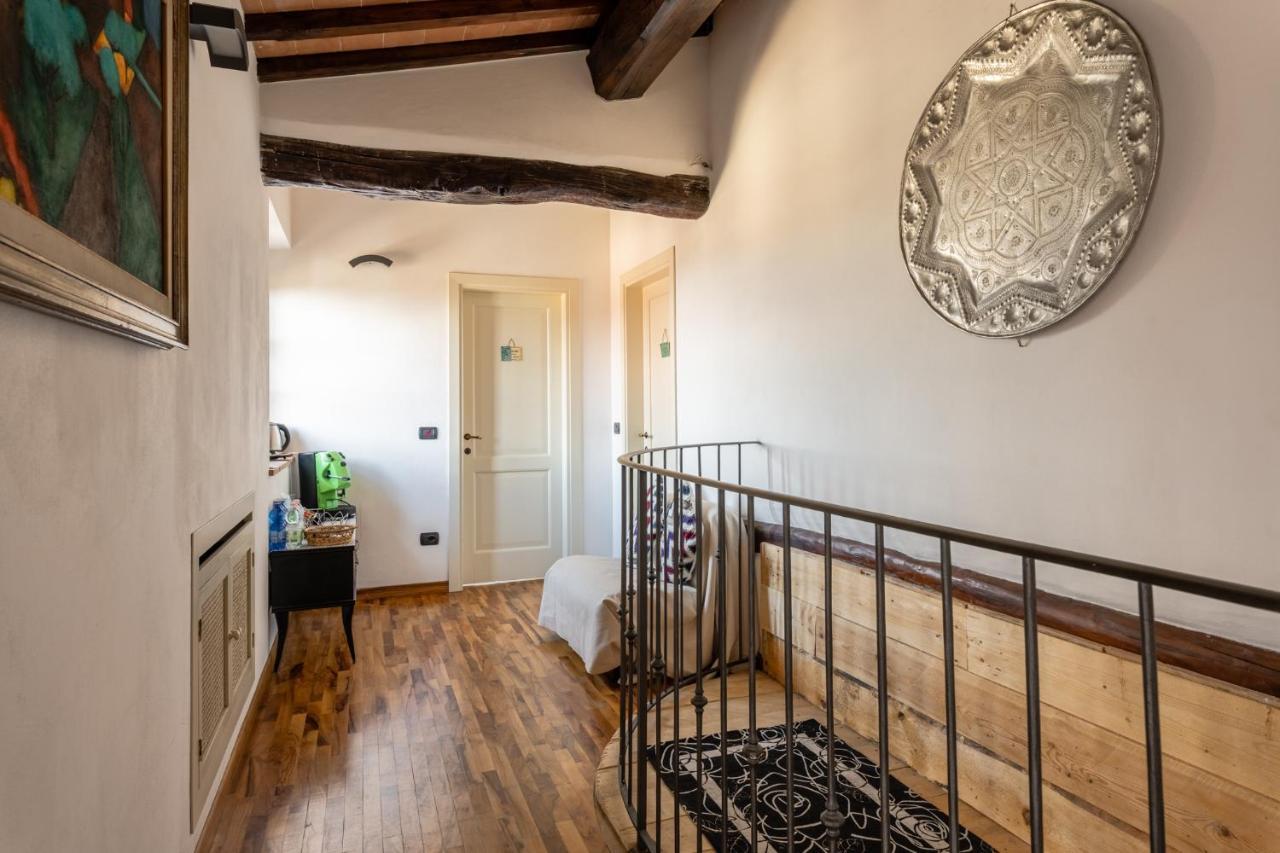 Casa Vecchia Rooms And Parking Gambassi Terme Exteriér fotografie